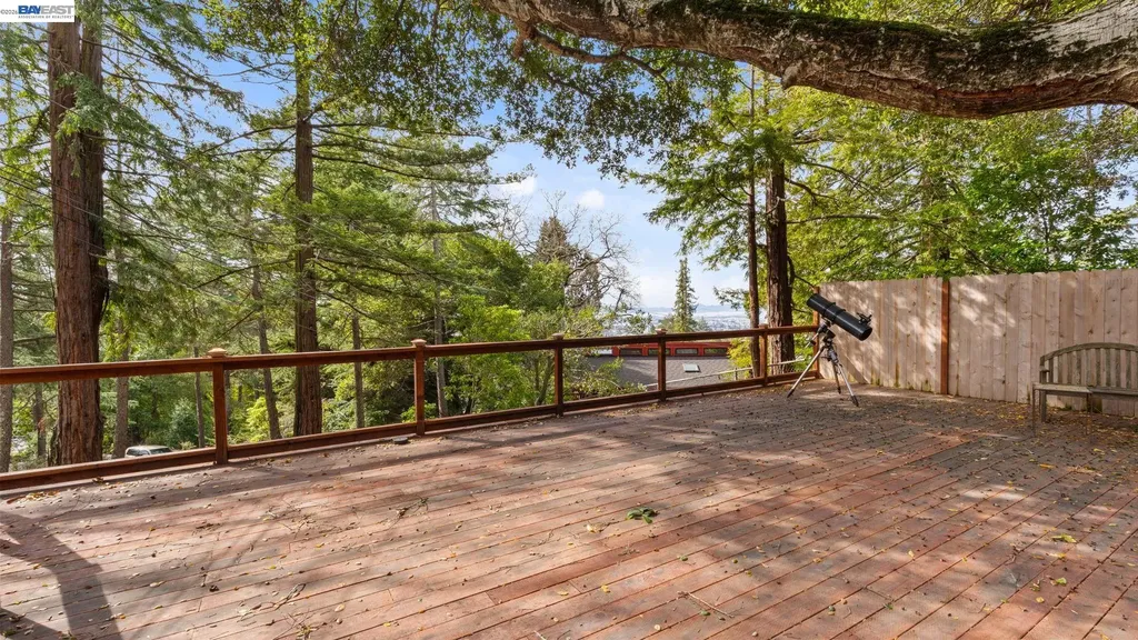 2976 Joaquin Miller Road Oakland CA 94602