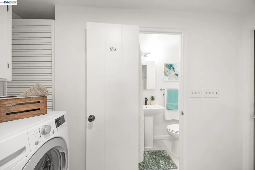 2976 Joaquin Miller Road Oakland CA 94602