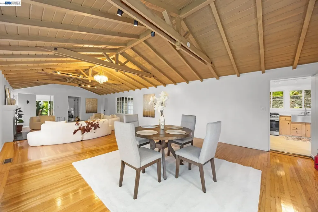 2976 Joaquin Miller Road Oakland CA 94602