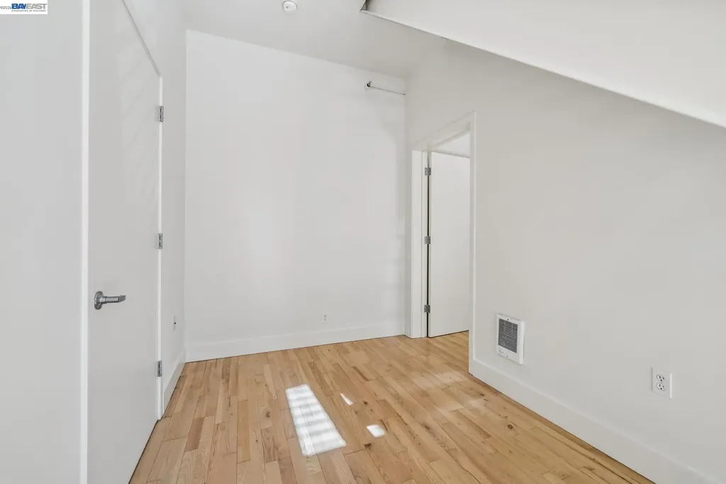 2300 Broadway Oakland CA 94612