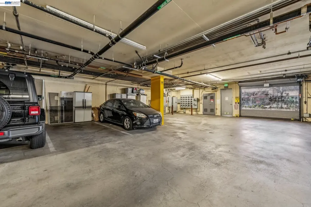 2300 Broadway Oakland CA 94612