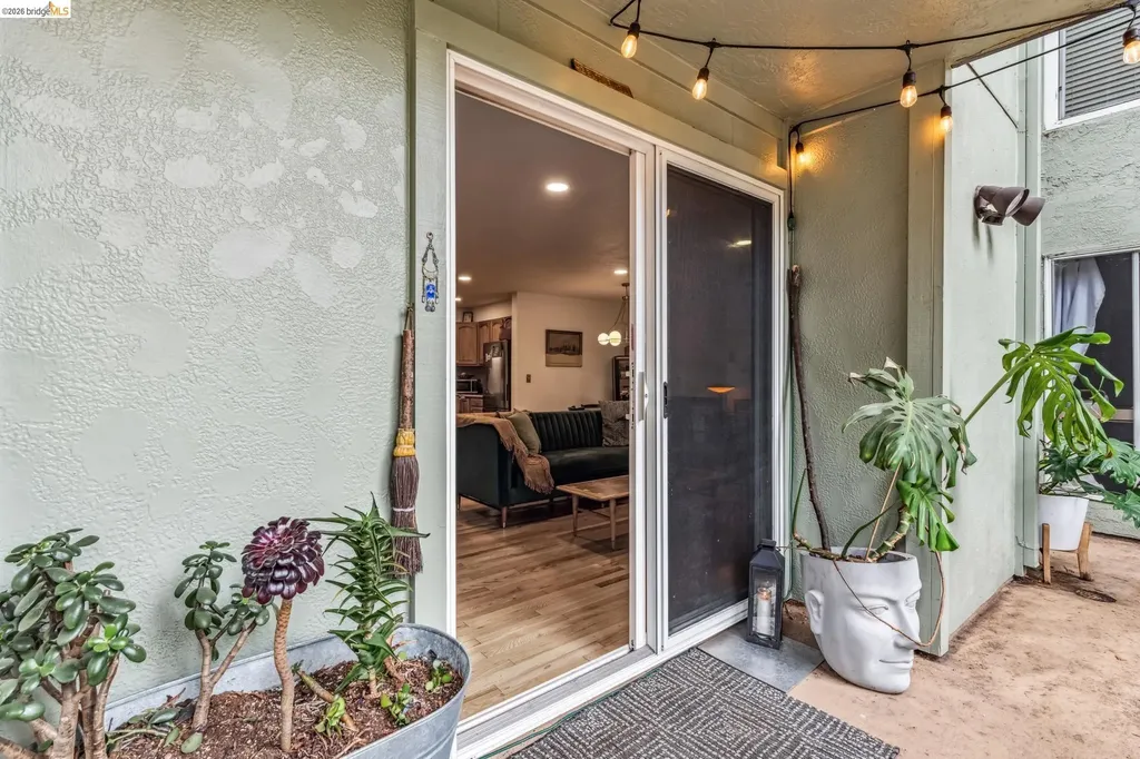 199 Montecito Avenue Oakland CA 94610