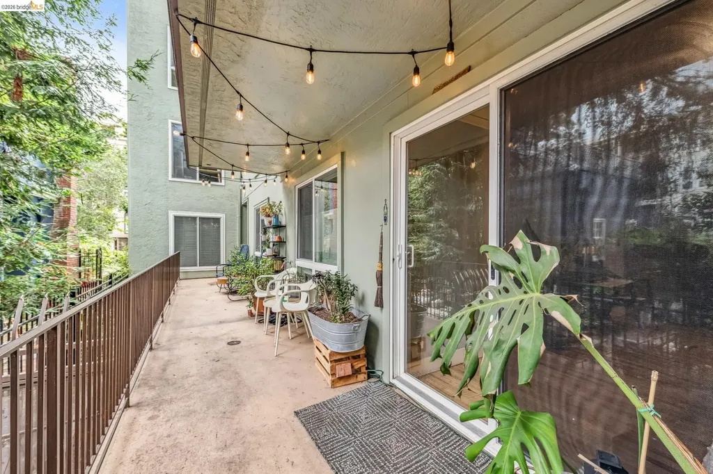 199 Montecito Avenue Oakland CA 94610