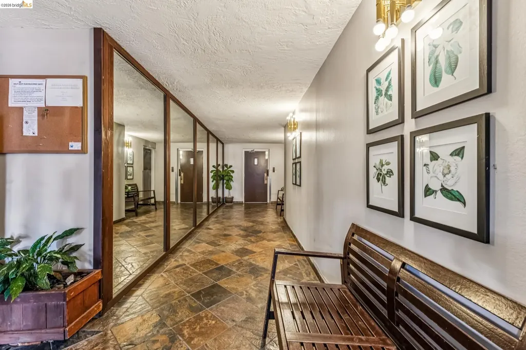 199 Montecito Avenue Oakland CA 94610