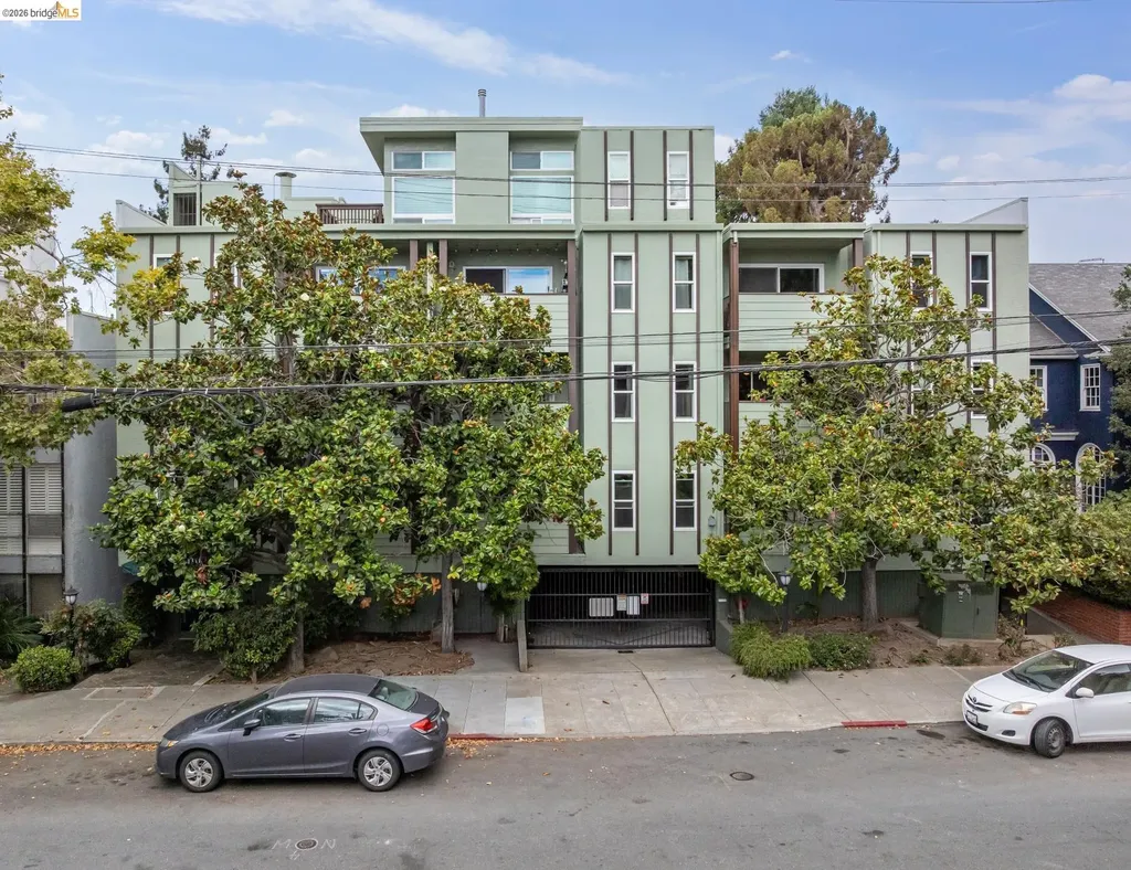199 Montecito Avenue Oakland CA 94610