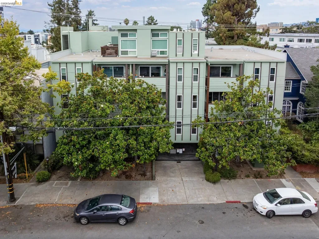 199 Montecito Avenue Oakland CA 94610