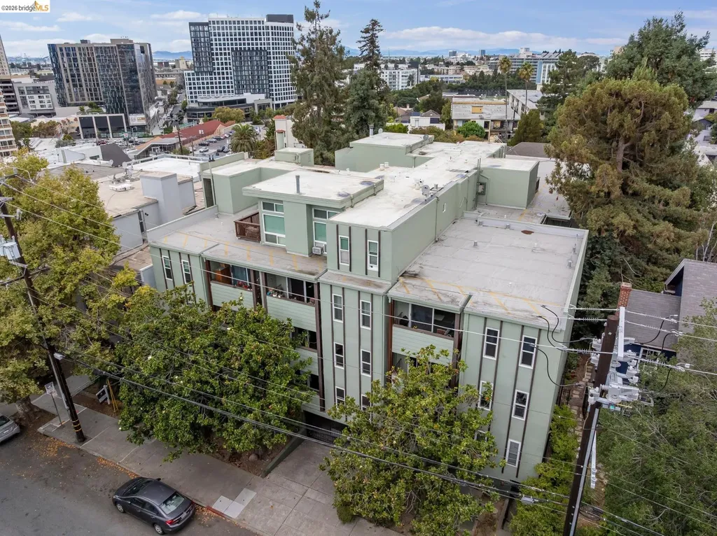 199 Montecito Avenue Oakland CA 94610