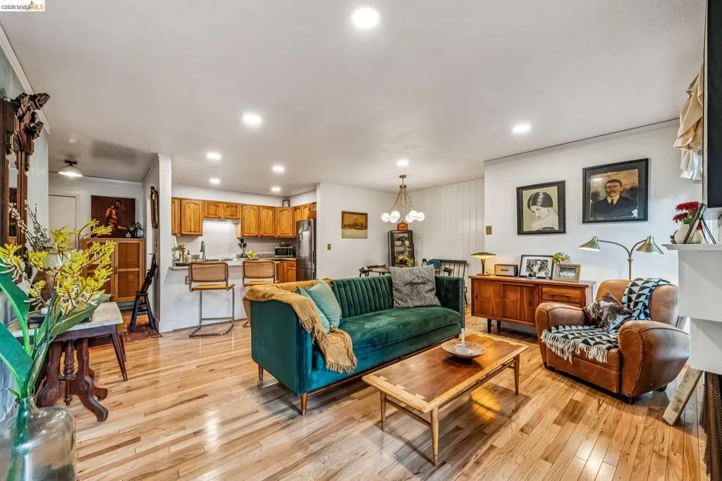 199 Montecito Avenue Oakland CA 94610