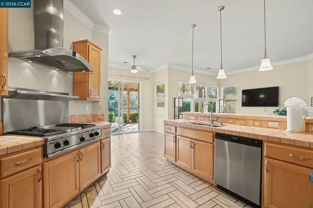 208 Summerset Drive Brentwood CA 94513