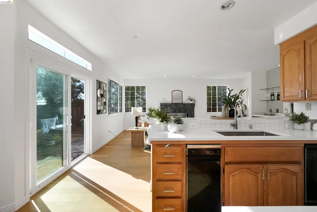 4080 Woodstock Road Hayward CA 94542