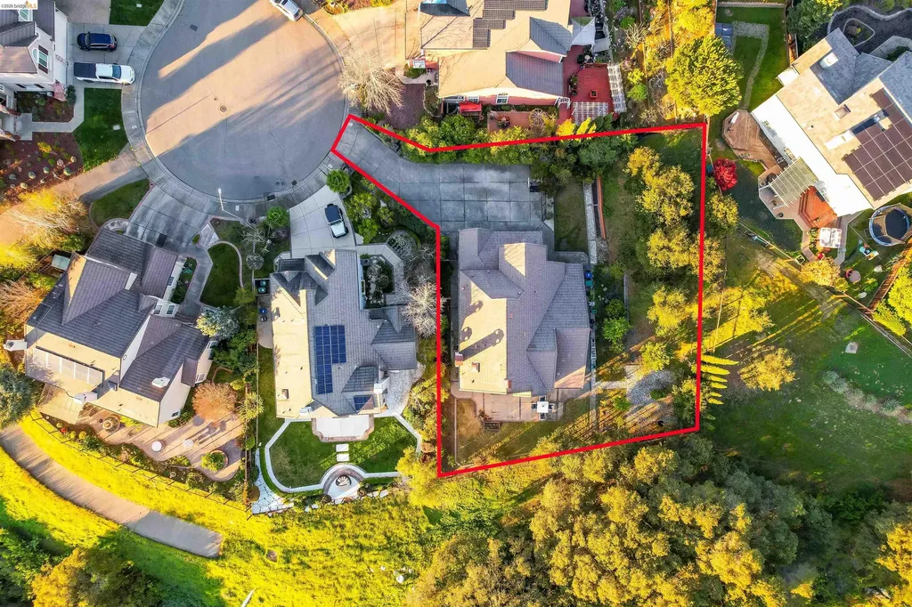 4080 Woodstock Road Hayward CA 94542