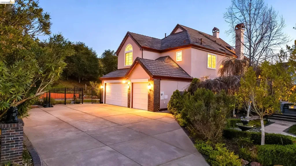4080 Woodstock Road Hayward CA 94542