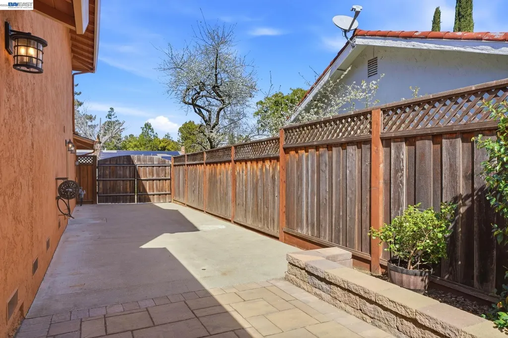 7738 Fairoaks Drive Pleasanton CA 94588