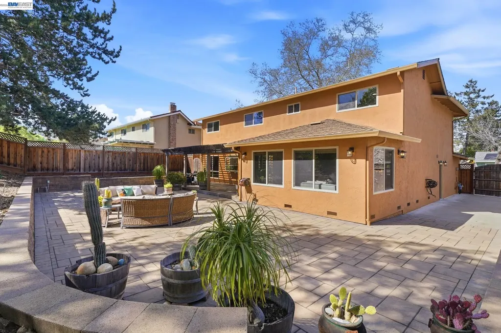 7738 Fairoaks Drive Pleasanton CA 94588