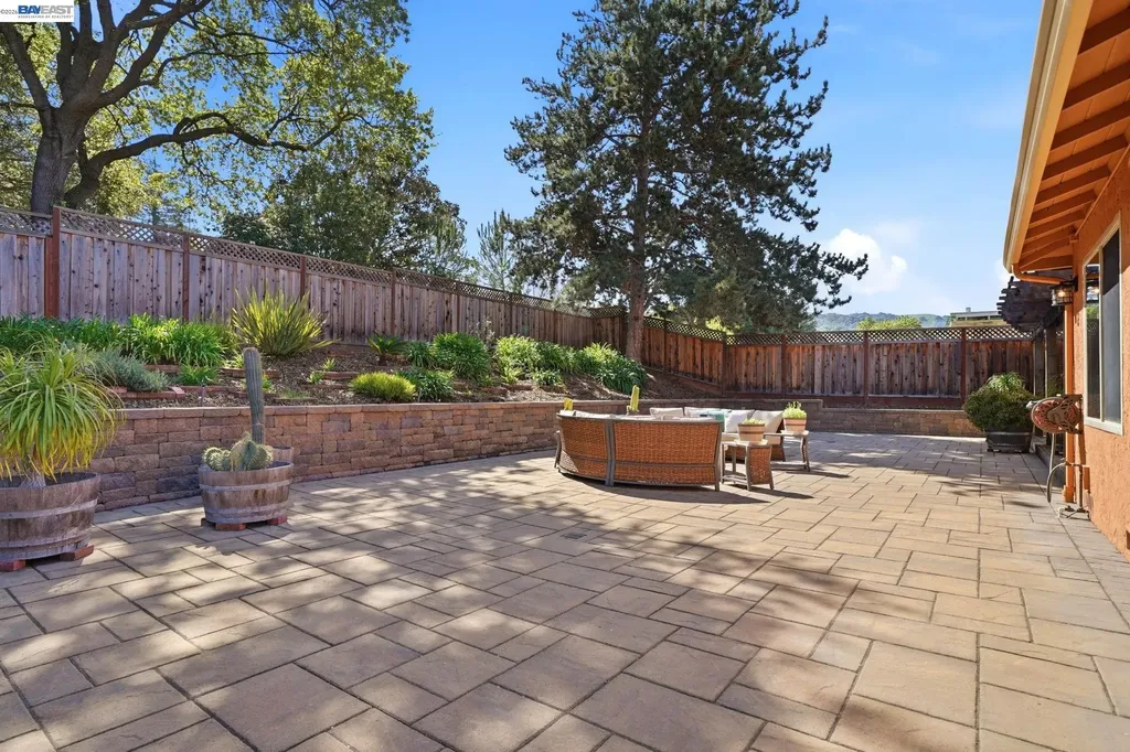 7738 Fairoaks Drive Pleasanton CA 94588