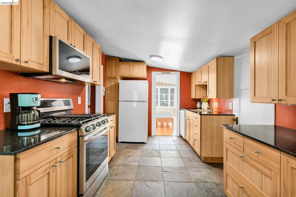 1101 Mountain Boulevard Oakland CA 94611