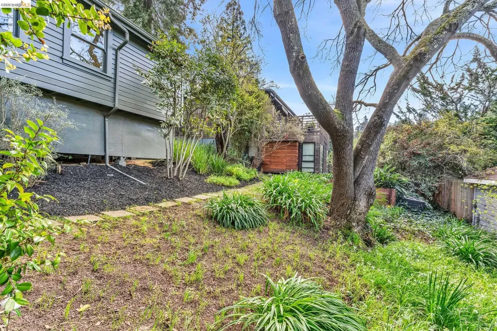 1101 Mountain Boulevard Oakland CA 94611