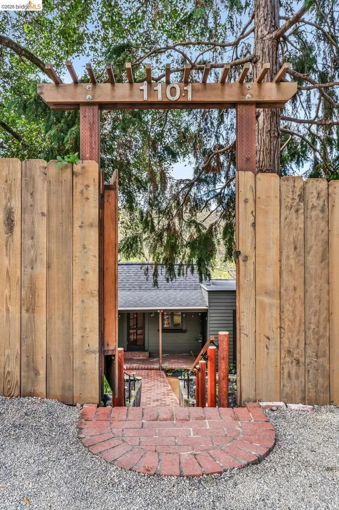 1101 Mountain Boulevard Oakland CA 94611