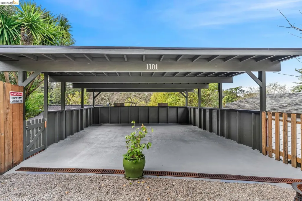 1101 Mountain Boulevard Oakland CA 94611