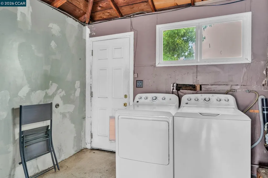 4778 Hilltop Drive El Sobrante CA 94803