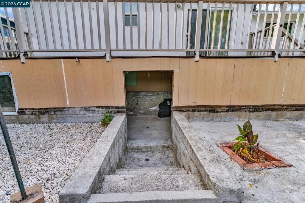 4778 Hilltop Drive El Sobrante CA 94803