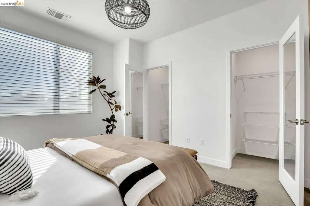 2229 Myrtle Street Oakland CA 94607