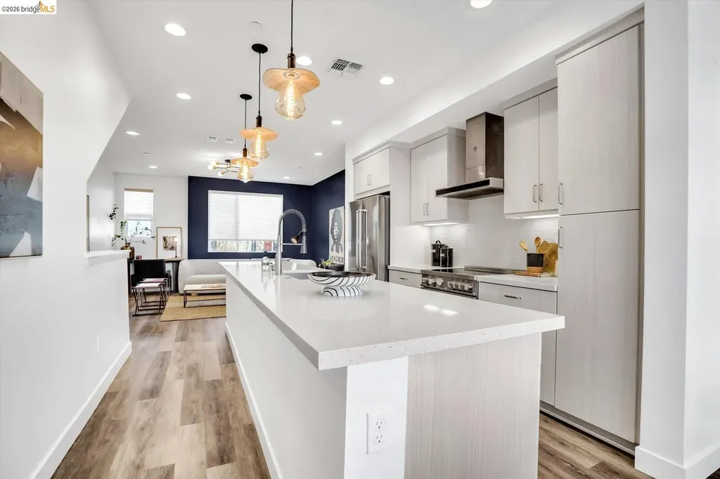 2229 Myrtle Street Oakland CA 94607
