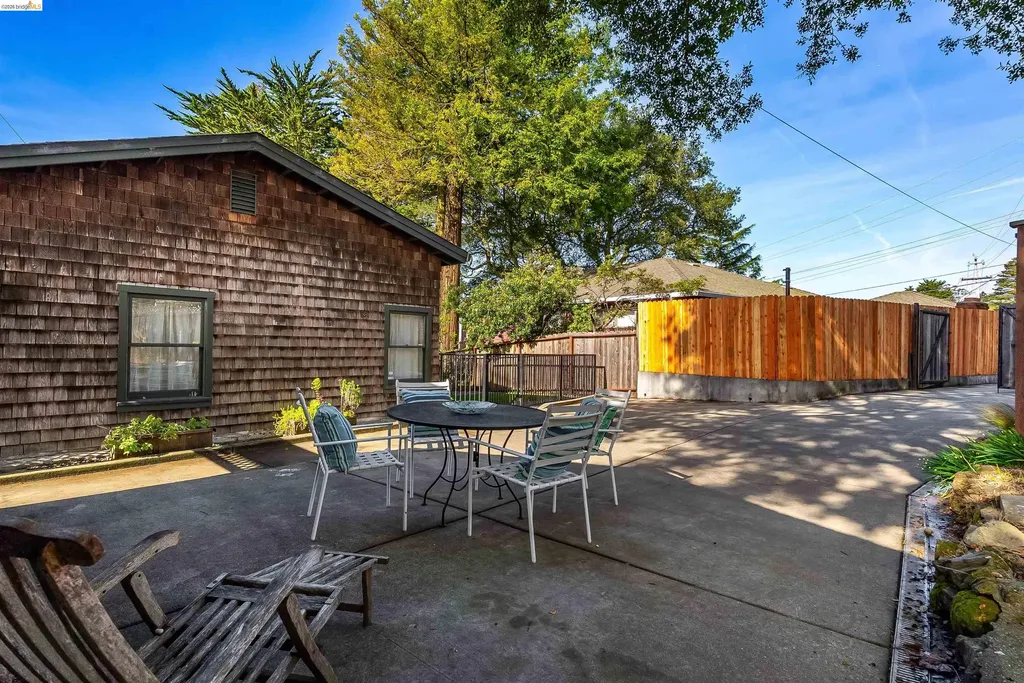 8440 Terrace Drive El Cerrito CA 94530