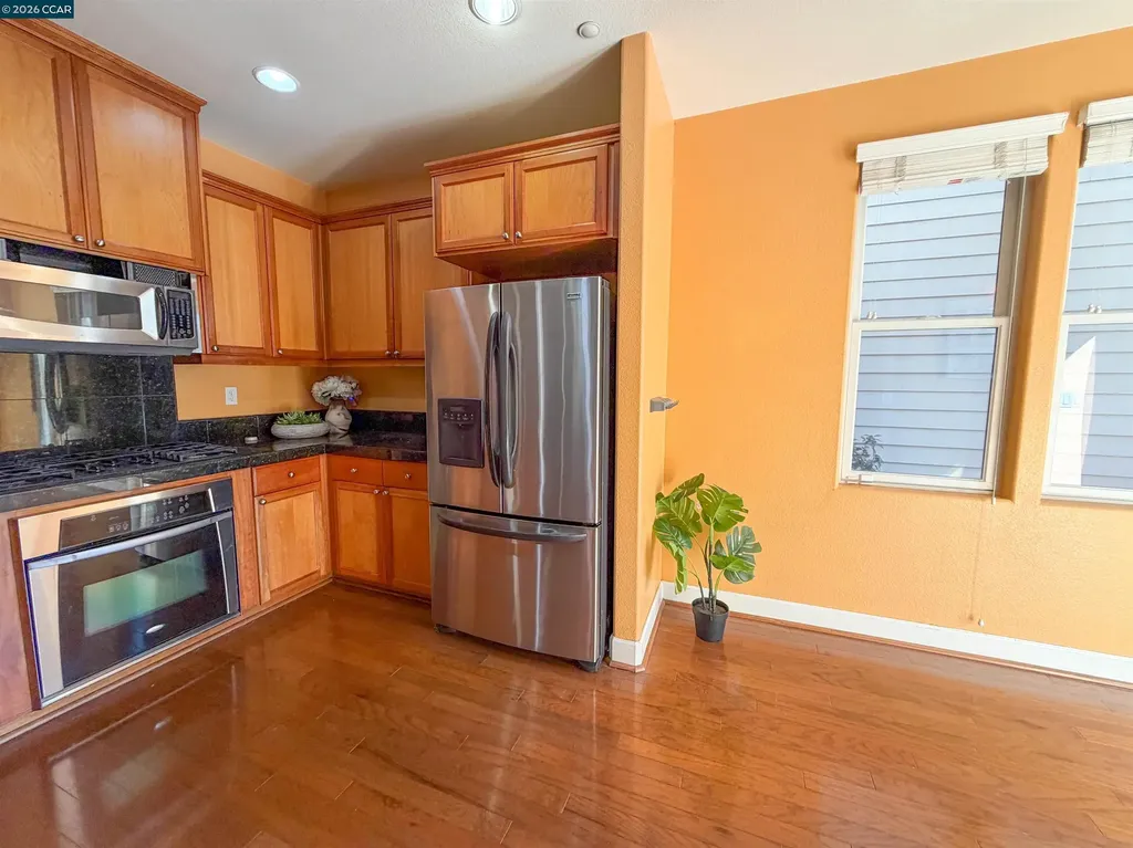 3198 Front Street Hercules CA 94547