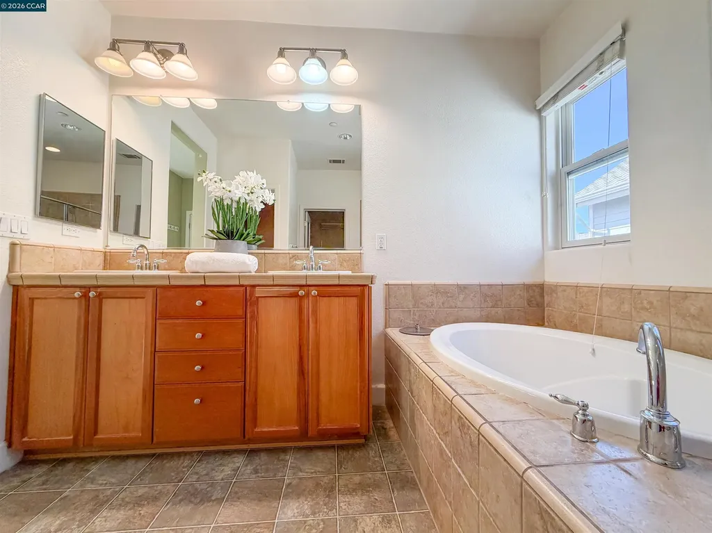 3198 Front Street Hercules CA 94547