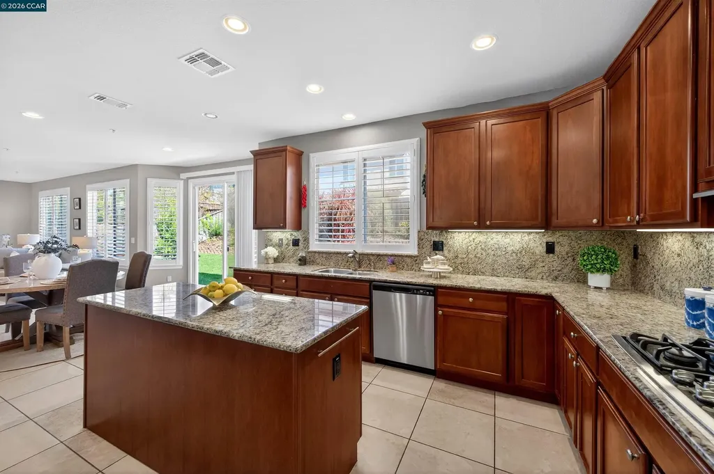 6 Tullach Place Hayward CA 94542