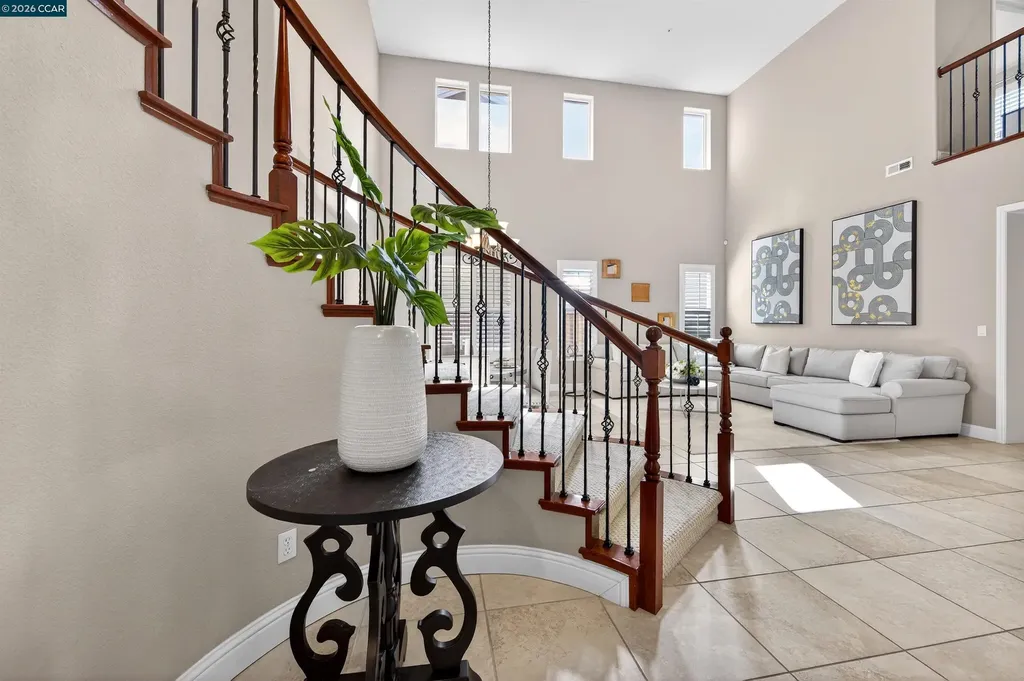 6 Tullach Place Hayward CA 94542