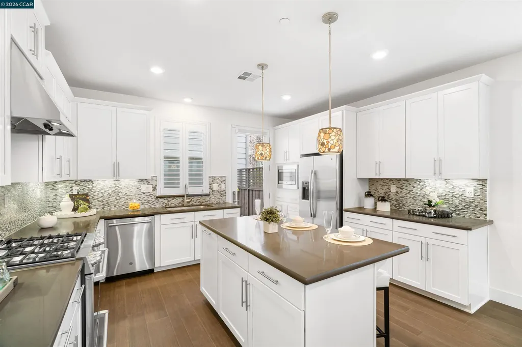 3016 Threecastles Way Dublin CA 94568