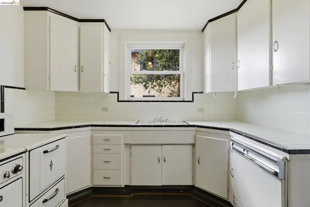 1529 Ada Street Berkeley CA 94703