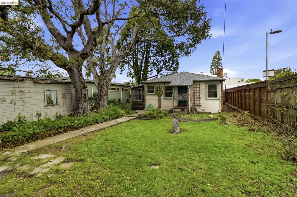 1529 Ada Street Berkeley CA 94703