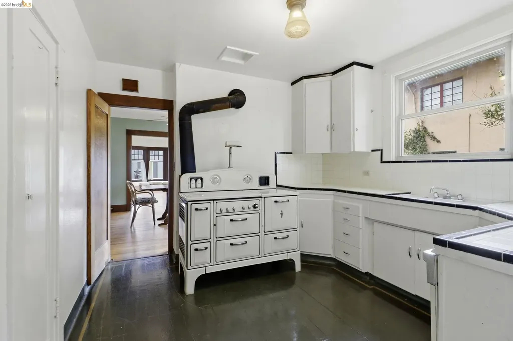 1529 Ada Street Berkeley CA 94703