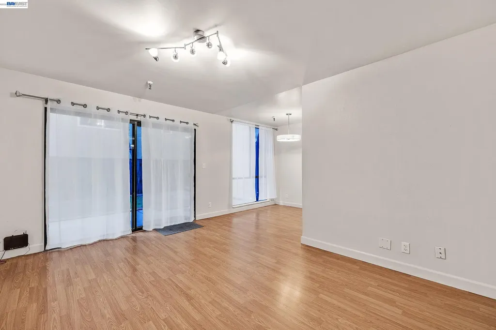 771 Kingston Avenue Oakland CA 94611
