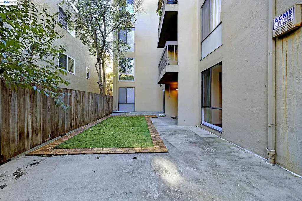 771 Kingston Avenue Oakland CA 94611