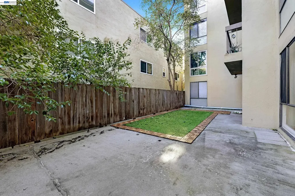 771 Kingston Avenue Oakland CA 94611