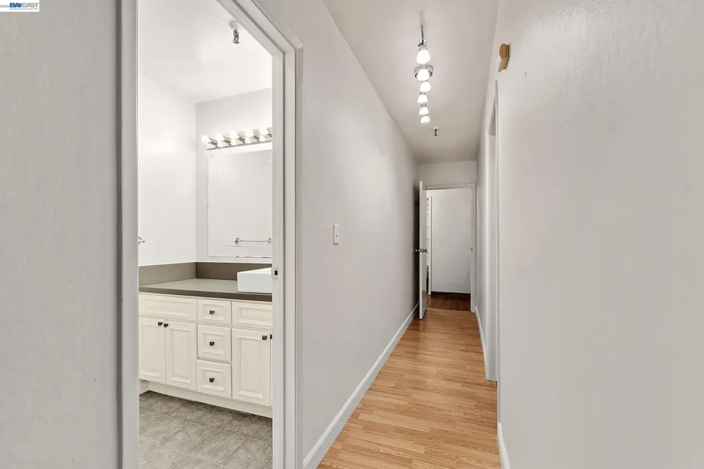 771 Kingston Avenue Oakland CA 94611