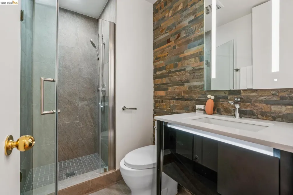 565 Bellevue Avenue Oakland CA 94610