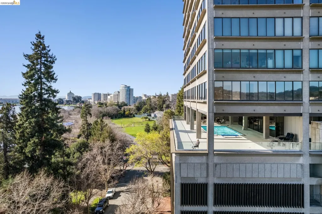 565 Bellevue Avenue Oakland CA 94610