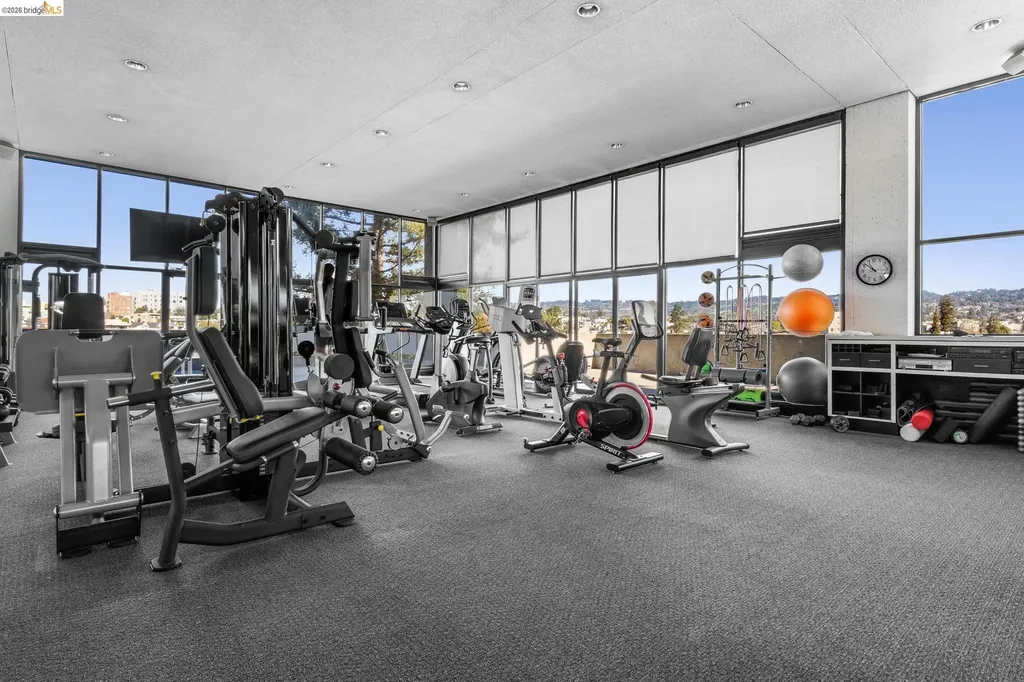 565 Bellevue Avenue Oakland CA 94610