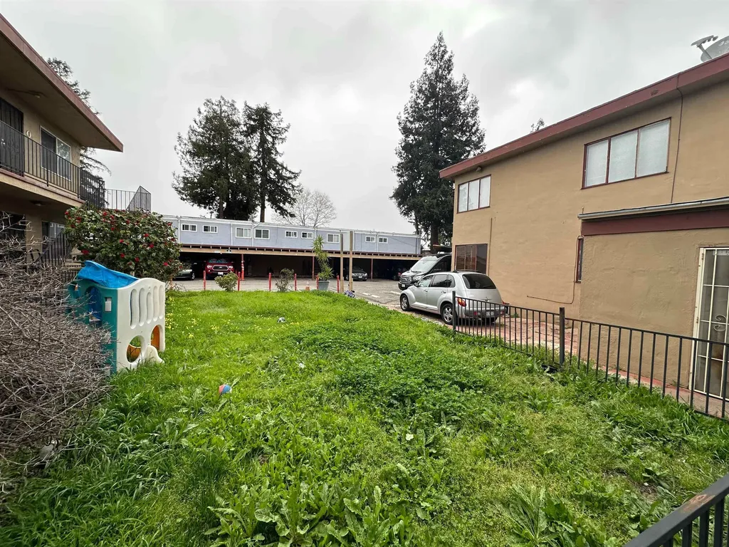 2550 35th Avenue Oakland CA 94601
