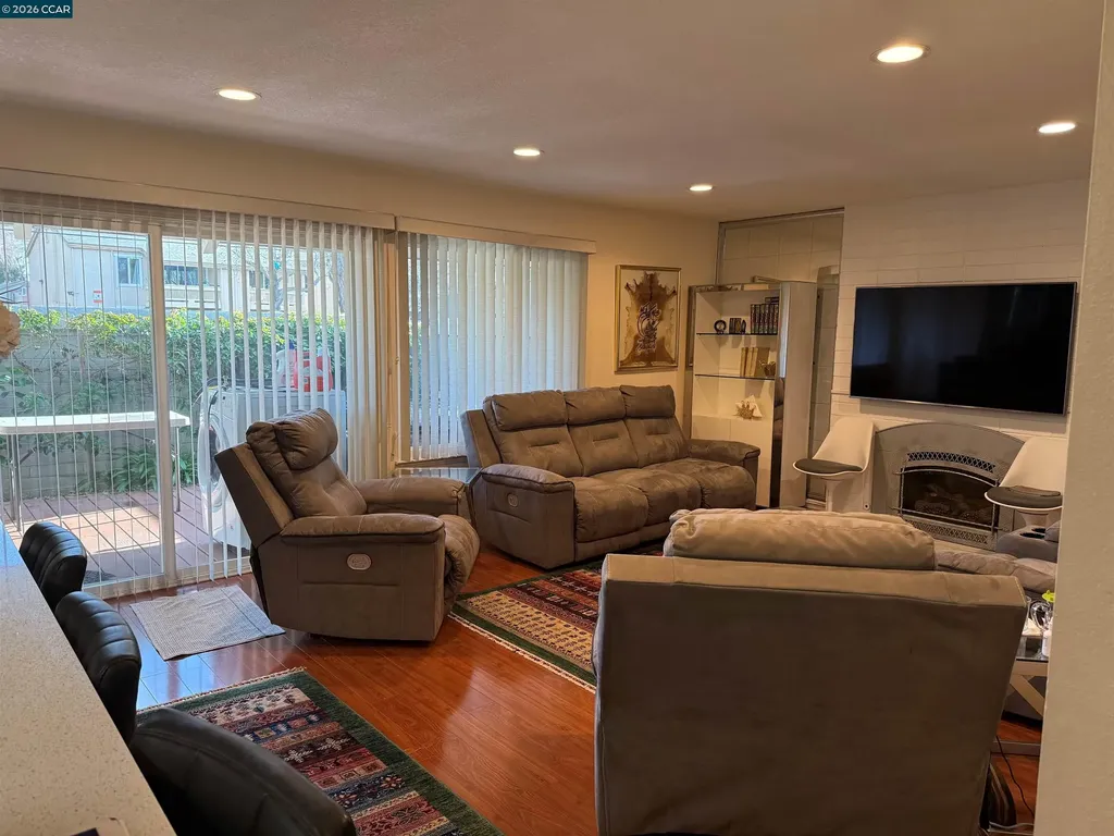 825 Oak Grove Road Concord CA 94518