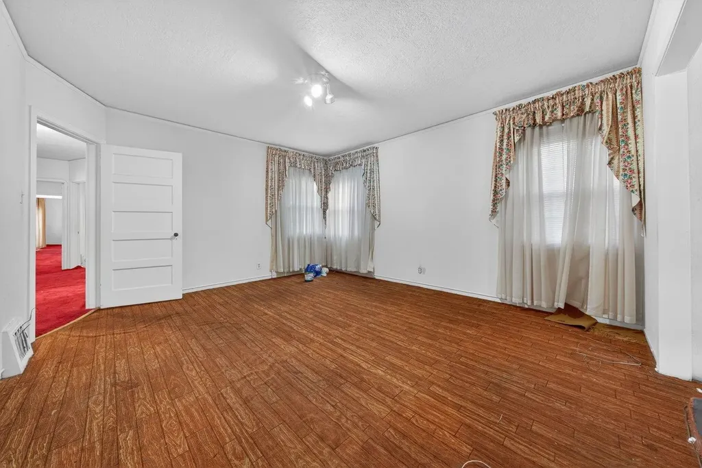 3400 Mirasol Avenue Oakland CA 94605