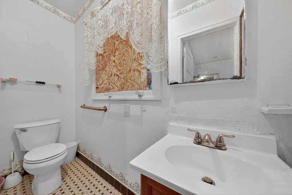 3400 Mirasol Avenue Oakland CA 94605