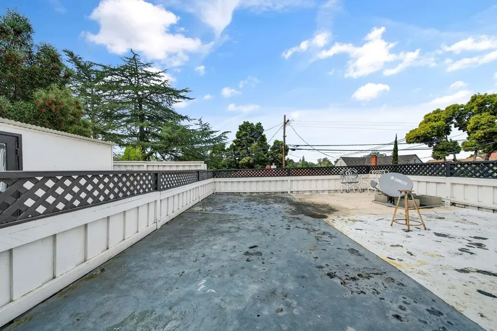 3400 Mirasol Avenue Oakland CA 94605