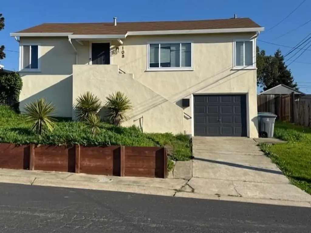 108 Mesa Street Vallejo CA 94591