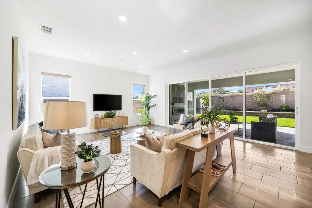 1989 Old Vine Place Brentwood CA 94513